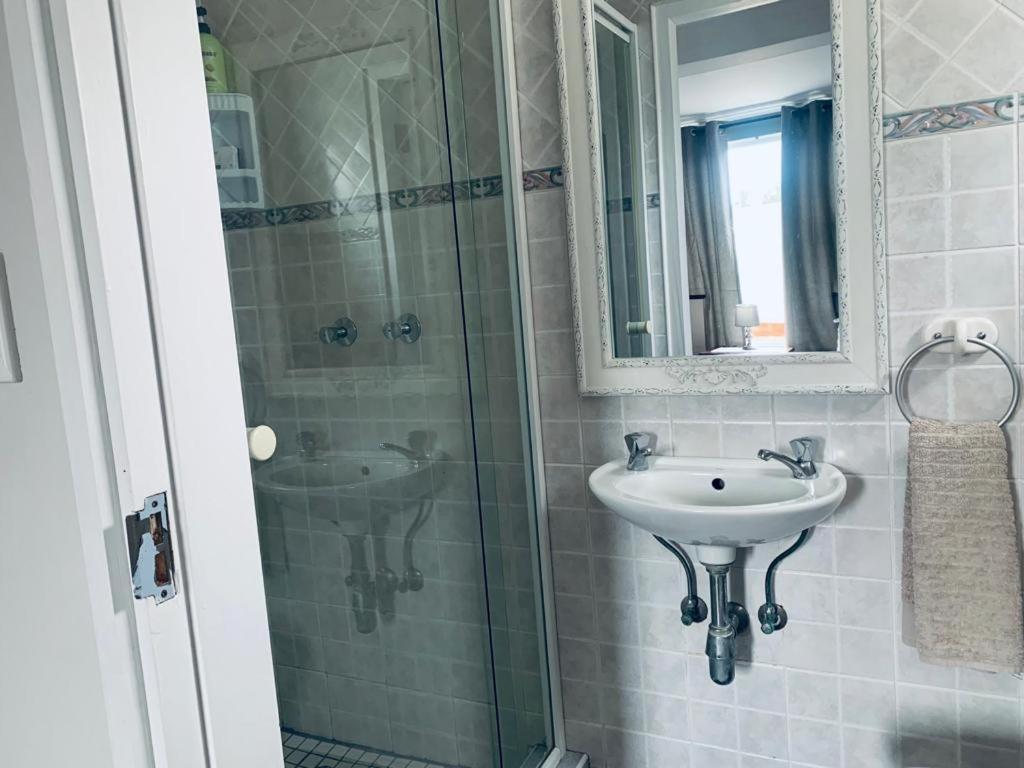 Апартаменты Mulberry Gardens Self Catering Свакопмунд Экстерьер фото